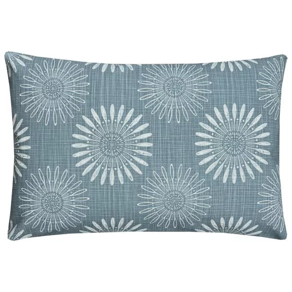 Kissenbezug IVA für Sofakissen in silberblau zartes hellblau Blumen Trendfarbe Frühling Sommer